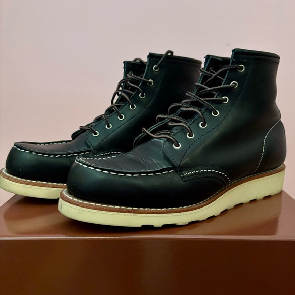 Red Wing Shoes Women’s 6 Inch Classic Moc - Picture 5 of 8